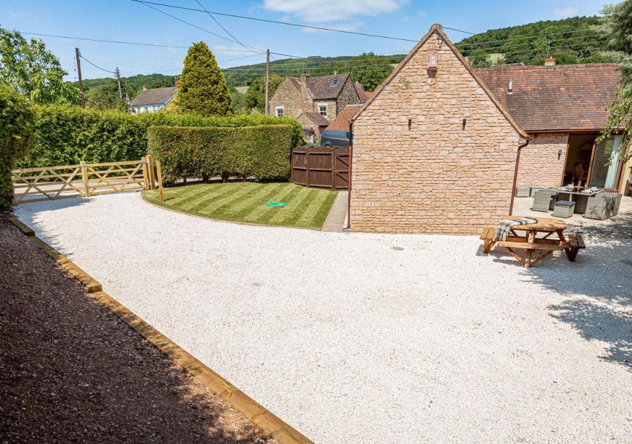 The Barn In Longhope - Luxury Barn Conversion Exteriör bild