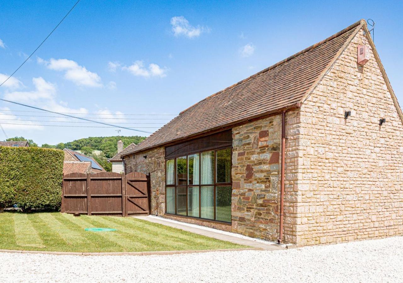 The Barn In Longhope - Luxury Barn Conversion Exteriör bild